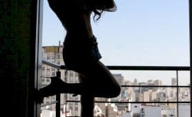 Fernanda soarez strips naked on her balcony